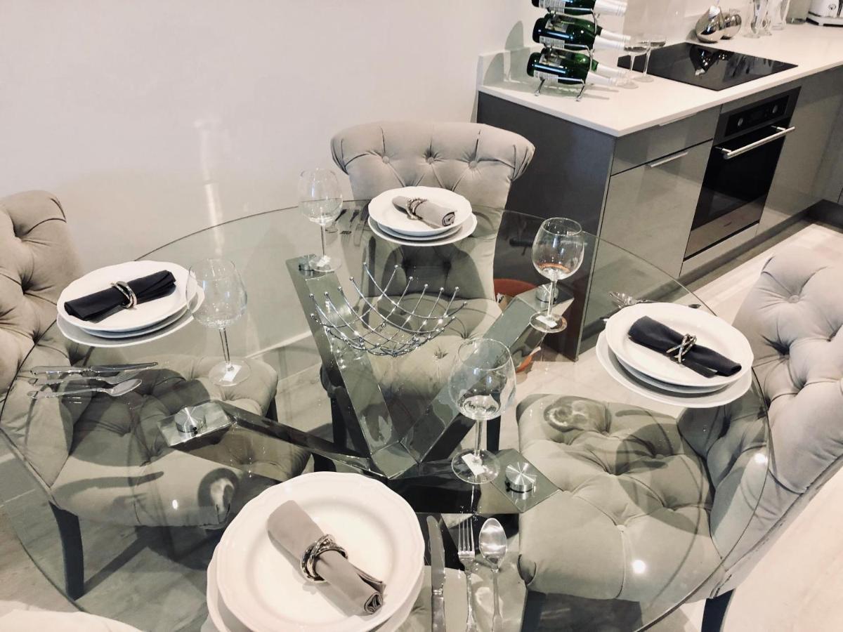 Snapos Luxury Serviced Apartment - Meridian House Bedford Dış mekan fotoğraf