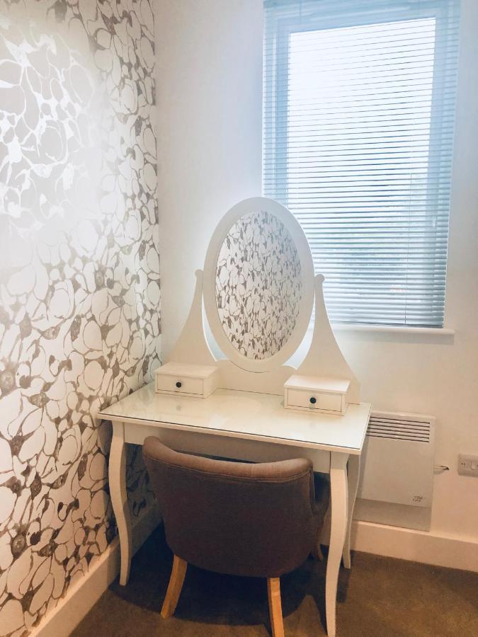 Snapos Luxury Serviced Apartment - Meridian House Bedford Dış mekan fotoğraf