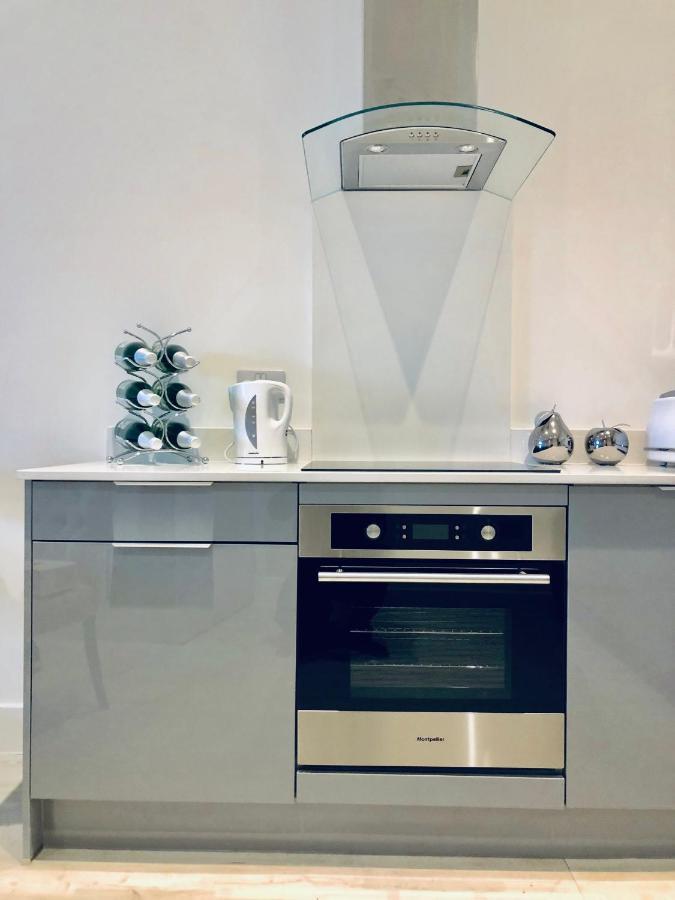 Snapos Luxury Serviced Apartment - Meridian House Bedford Dış mekan fotoğraf