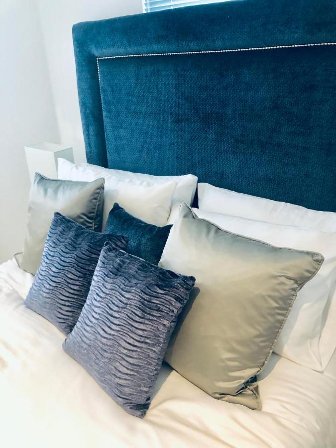Snapos Luxury Serviced Apartment - Meridian House Bedford Dış mekan fotoğraf