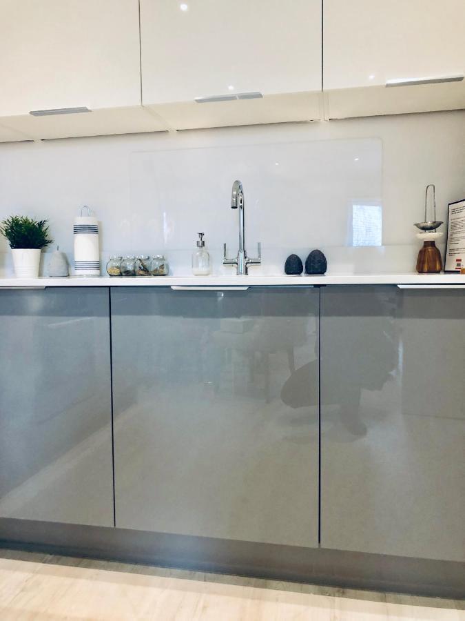 Snapos Luxury Serviced Apartment - Meridian House Bedford Dış mekan fotoğraf