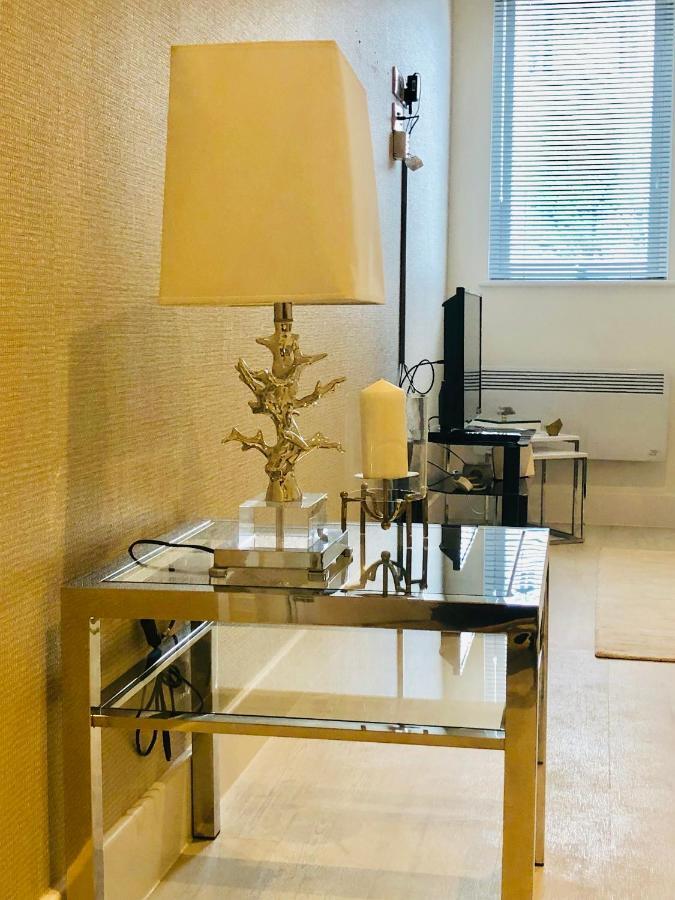 Snapos Luxury Serviced Apartment - Meridian House Bedford Dış mekan fotoğraf