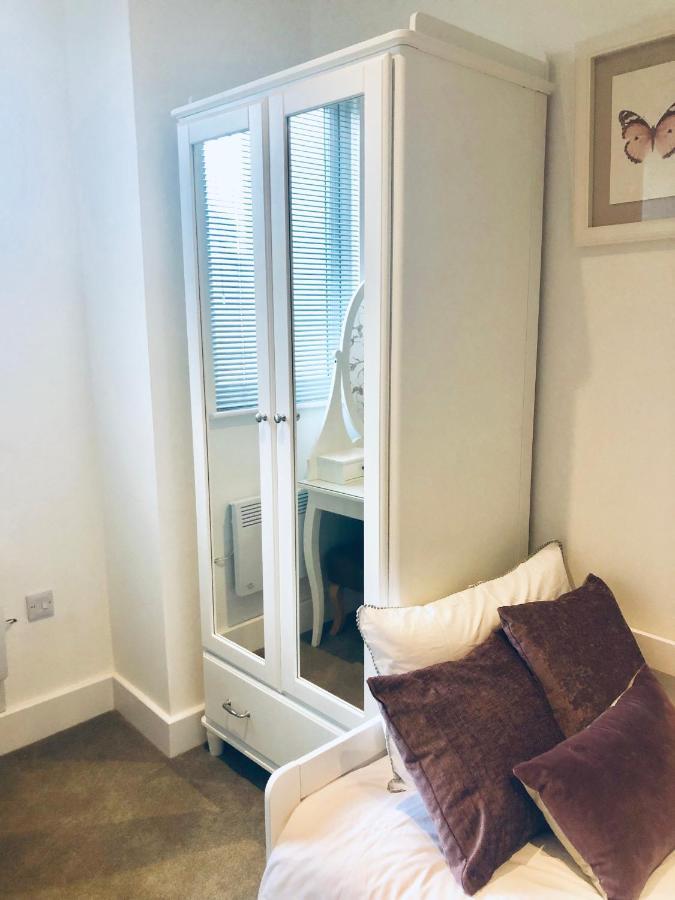 Snapos Luxury Serviced Apartment - Meridian House Bedford Dış mekan fotoğraf