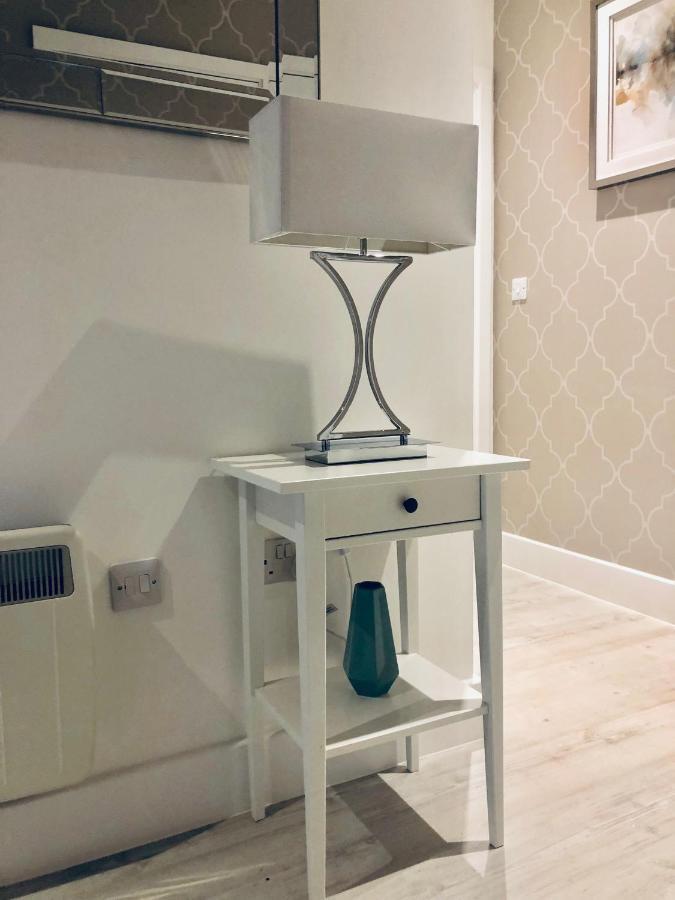 Snapos Luxury Serviced Apartment - Meridian House Bedford Dış mekan fotoğraf