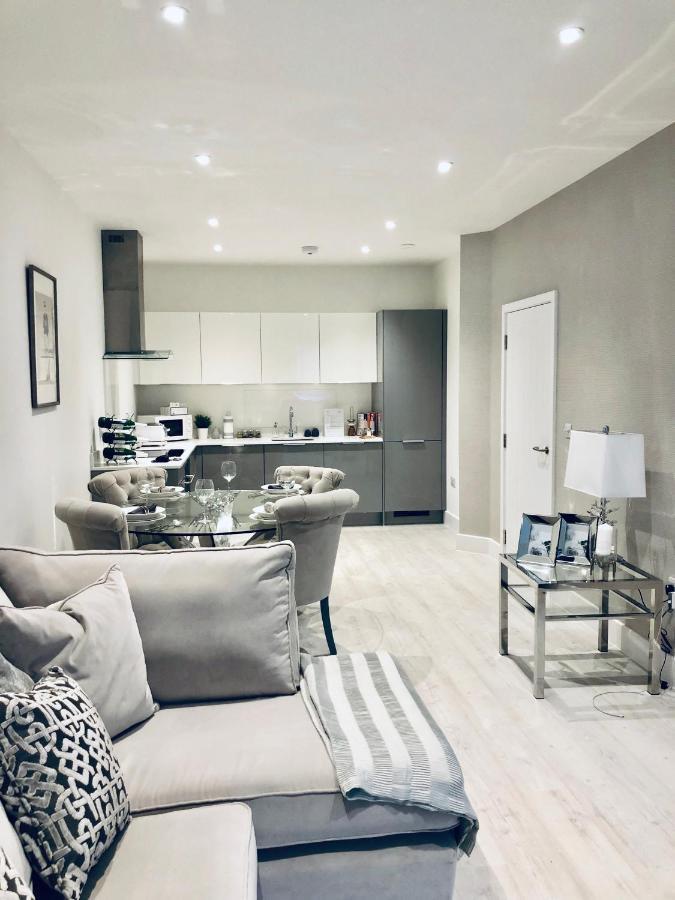 Snapos Luxury Serviced Apartment - Meridian House Bedford Dış mekan fotoğraf