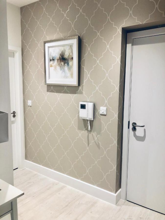 Snapos Luxury Serviced Apartment - Meridian House Bedford Dış mekan fotoğraf